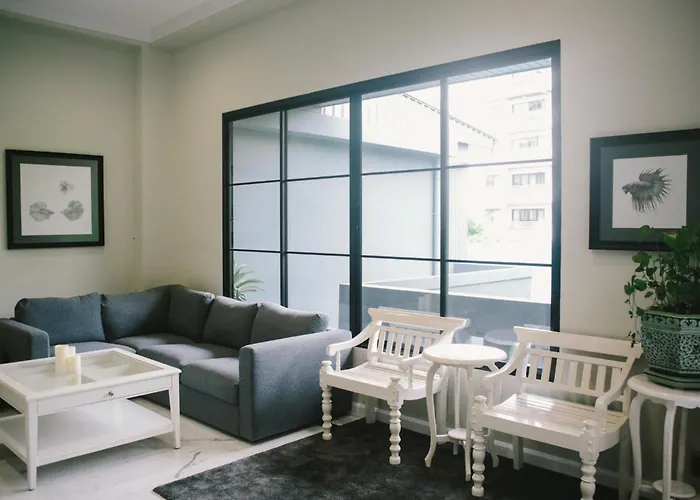 Apartahotel The Residences At C&c 4*