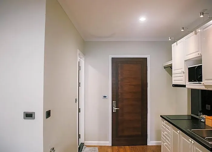 The Residences At C&c Apartahotel 4*